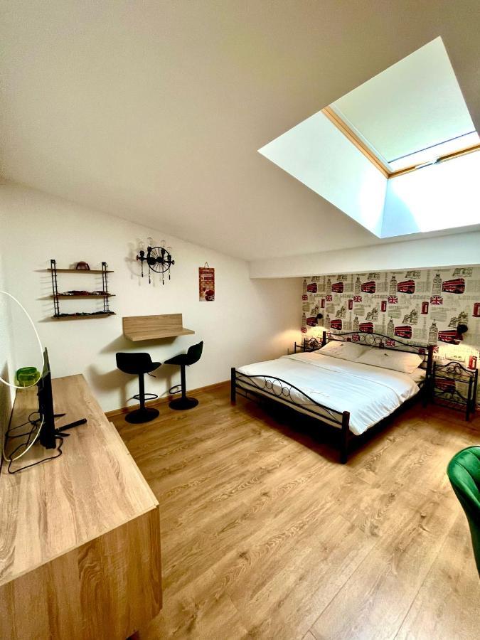 Duplex Lux - Thoria * Bucarest